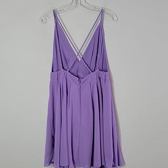 D15OOE Lulu's Save Me a Dance Lavender Purple Pleated V Neck Skater Dress Large